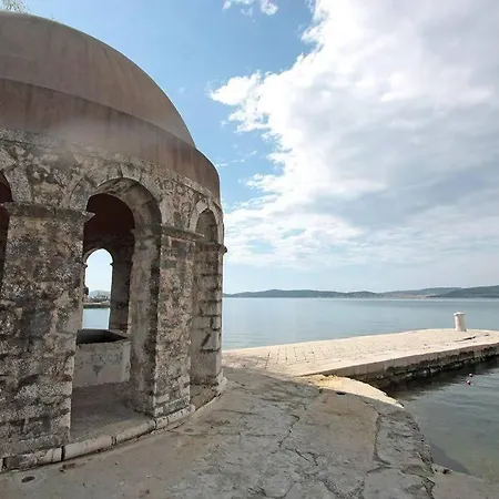 Candy Ap.-near Center,bus,beach+free Parking Place