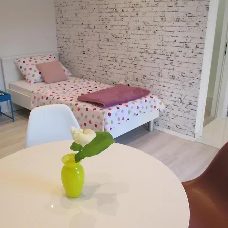 Apartament Candy Ap.-near Center,bus,beach+free Parking Place